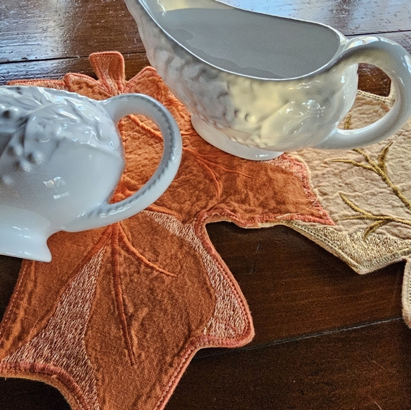 Gravy Dish - Picture 5 of 5